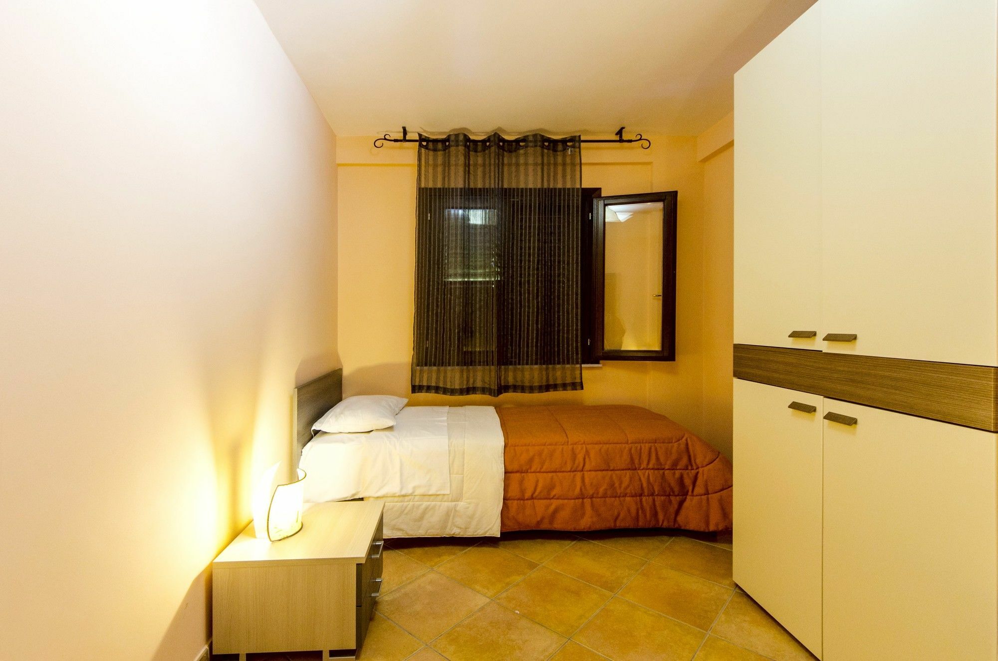 Residence Hydria Кампофеличе-ди-Роччелла Экстерьер фото